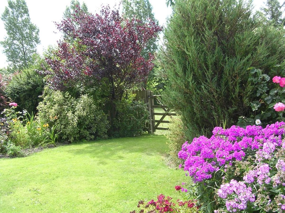 Glascoed Farmhouse Carmarthen Buitenkant foto