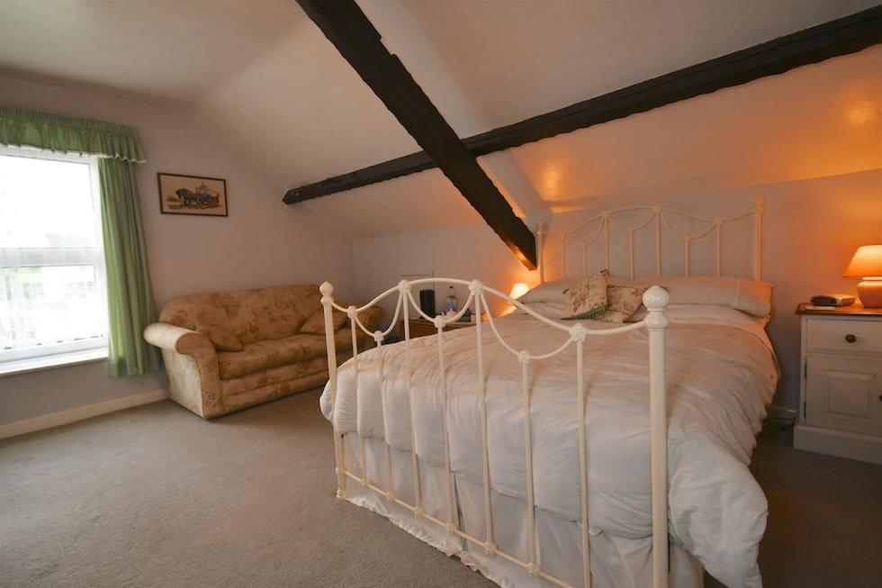 Glascoed Farmhouse Carmarthen Buitenkant foto